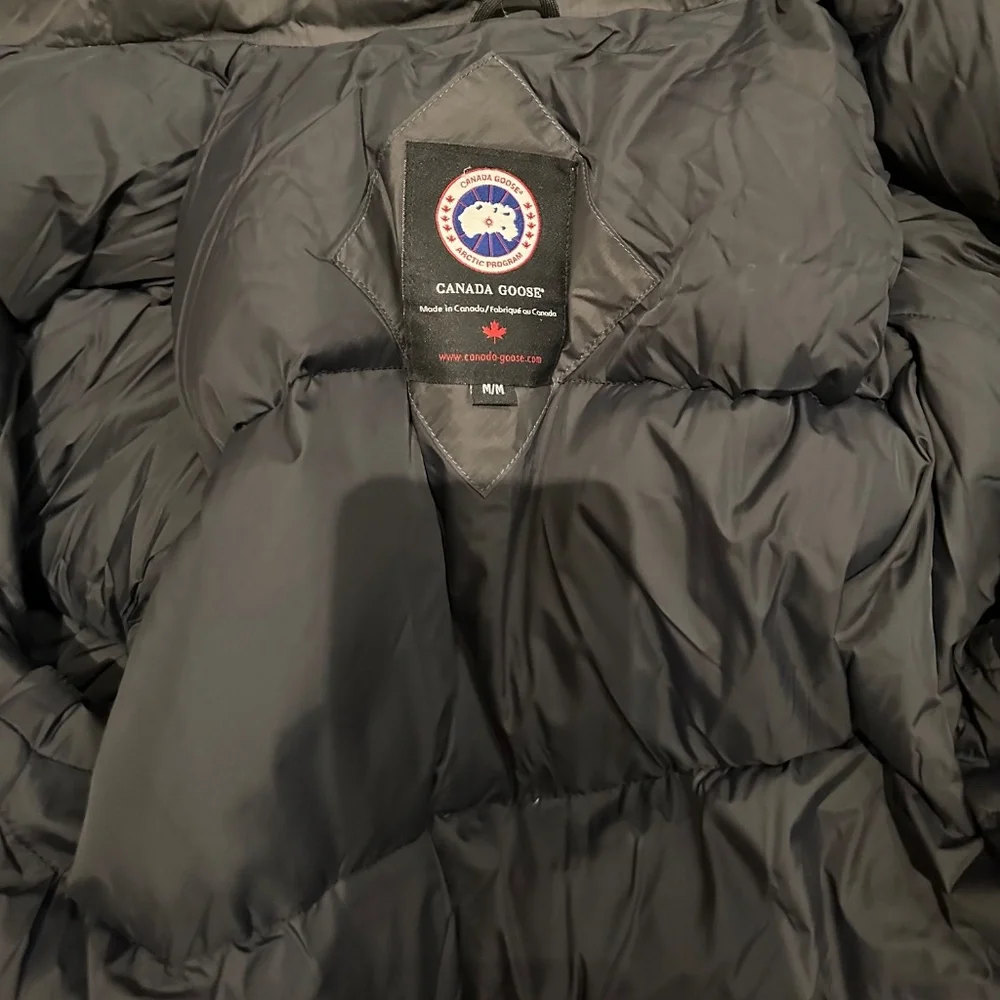 Canada Goose Jacket - Picture 2 of 6